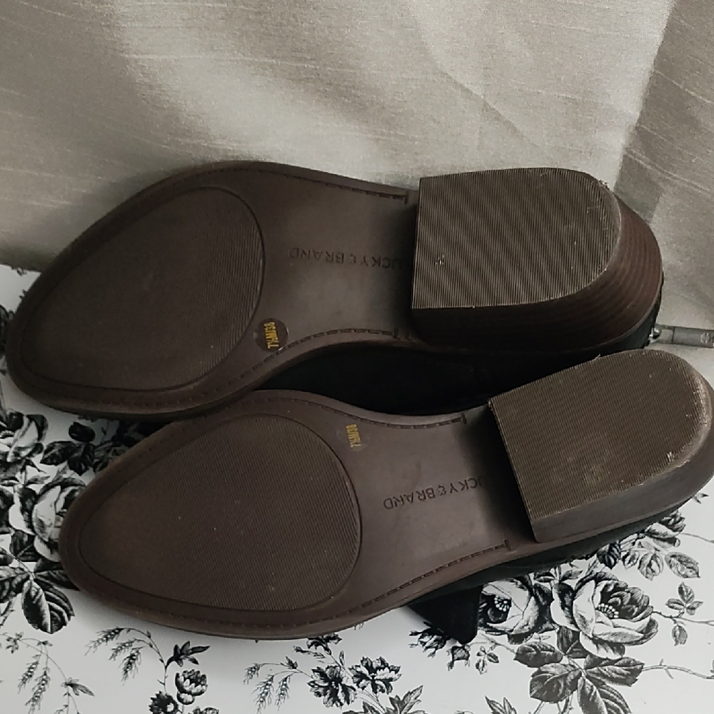 Lucky Brand Black Ankle Boots with Chelsea Style - Picture 7 of 11